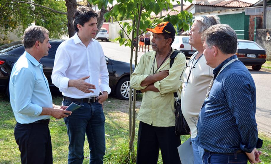 SUDIS acompanha Secretário de Estado de Planejamento em visita a terreno em São José dos Pinhais.