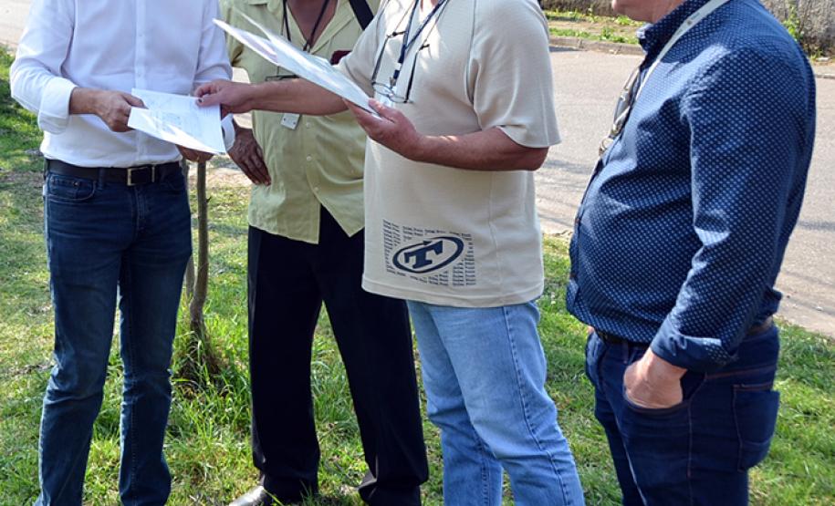 SUDIS acompanha Secretário de Estado de Planejamento em visita a terreno em São José dos Pinhais.