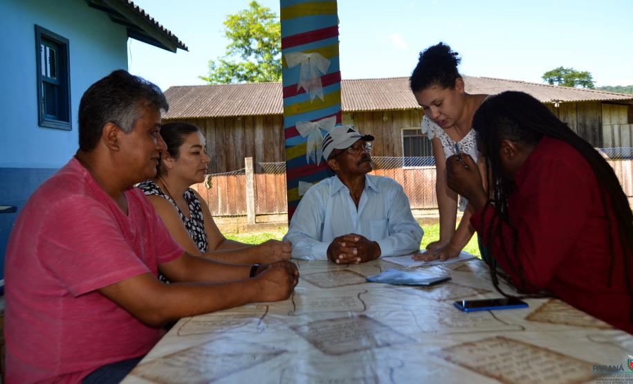Quilombo em Guaraqueçaba - Paraná.