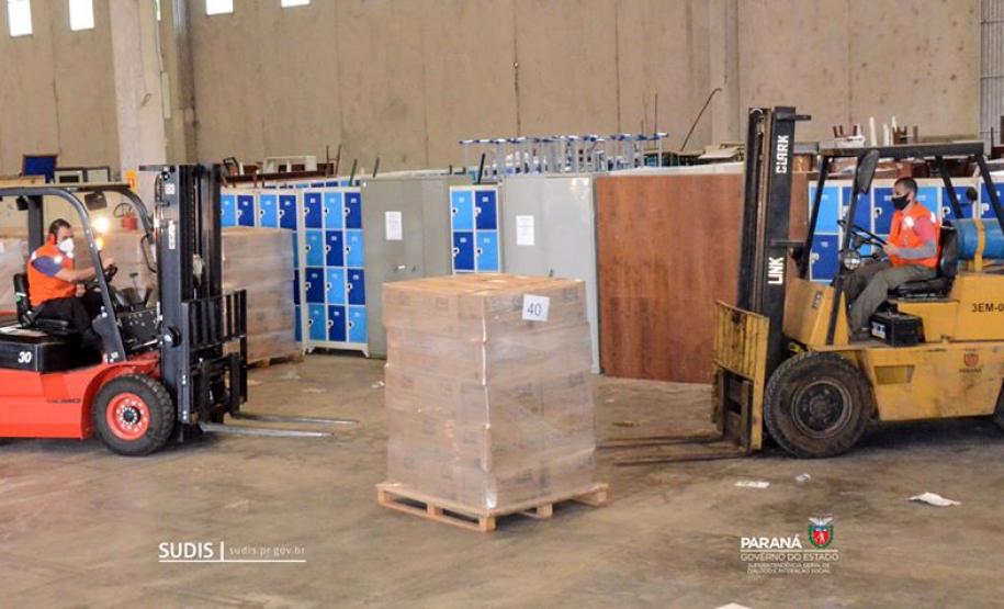 O Instituto Lixo e Cidadania recebeu do Governo do Paraná através da Superintendência Geral de Diálogo e Interação Social (SUDIS) juntamente com a Coordenadoria Estadual da Defesa Civil, 1.500 cestas básicas que serão distribuídas a todas as cooperativas associadas ao Instituto em todos os 92 municípios paranaenses que o Instituto Lixo e Cidadania atende com 2.953 famílias cadastradas.