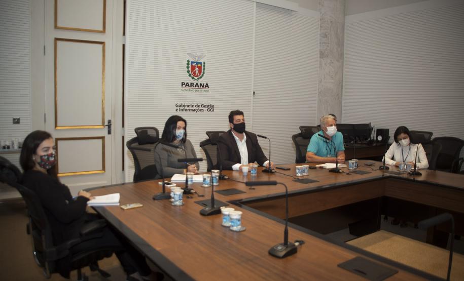 ESTADO AMPLIA DIÁLOGO COM A CIDADE DE LONDRINA E APRESENTA O PROJETO DE MORADIAS POR AUTOGESTÃO.