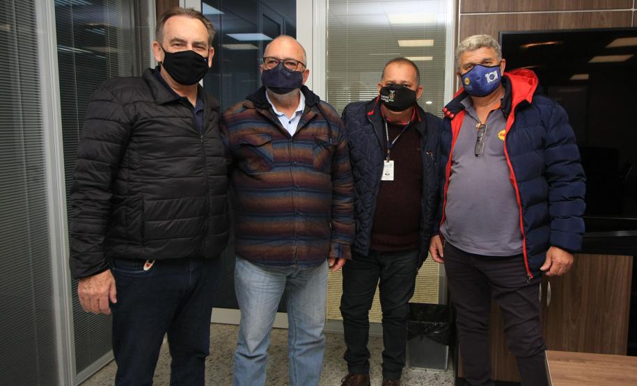 Visita ao Sindicato dos Metalúrgicos da Grande Curitiba.