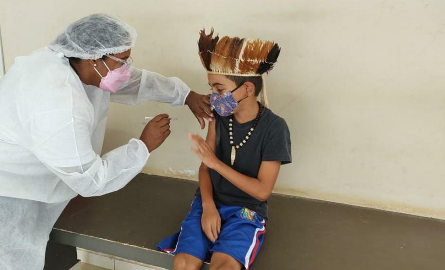 Paraná inicia vacinação de crianças indígenas, com previsão de atender 3 mil nesse grupo