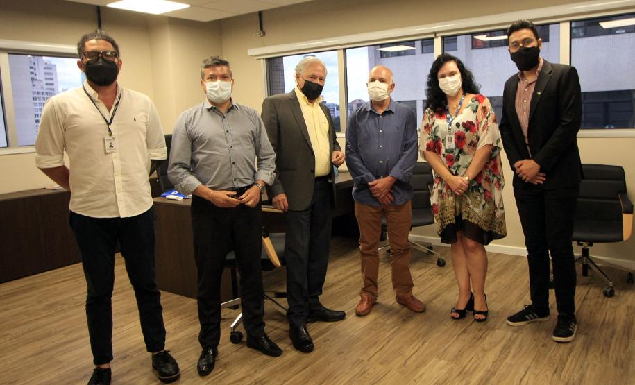 Superintendente Mauro Rockenbach visita novas instalações do CIEE - PR