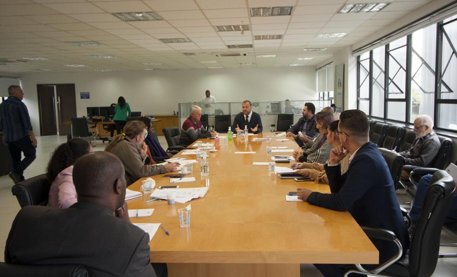 Governo do Estado promove encontro entre representantes das Secretarias.