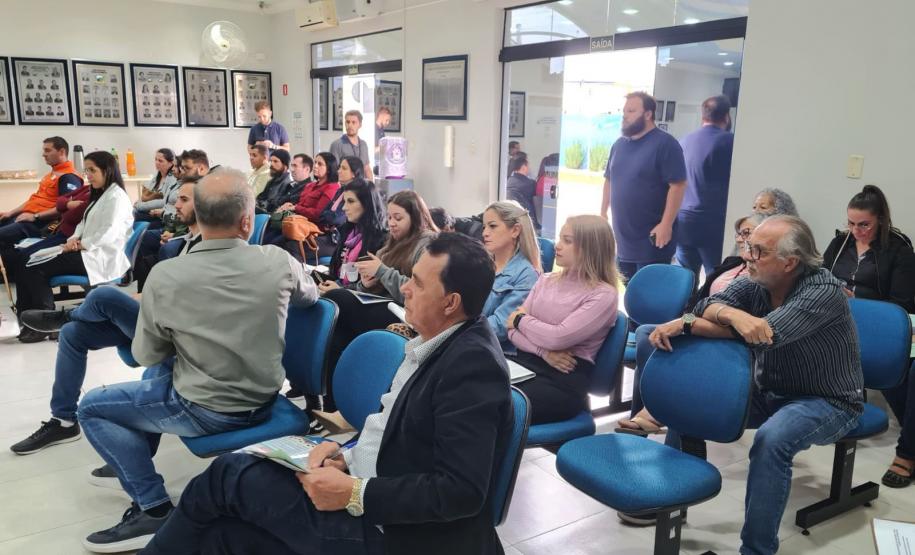 UDIS realiza audiência pública sobre PL de autogestão em moradia na Câmara municipal de Fazenda Rio Grande.