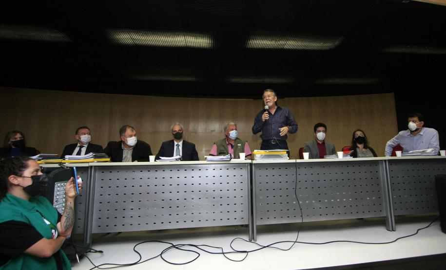 SUDIS recebe comissão de trabalhadores e ativistas dos movimentos sociais.