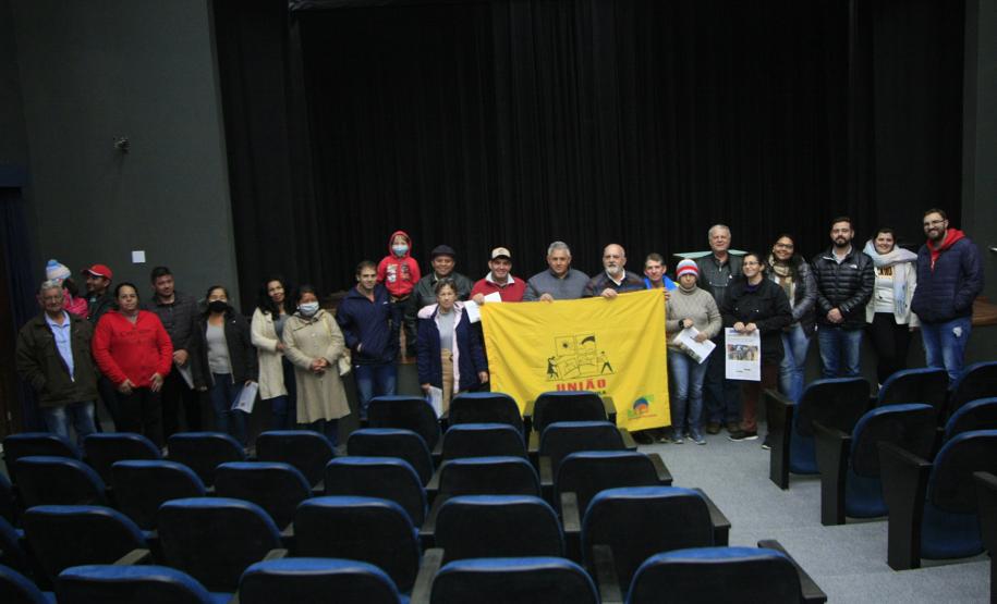 SUDIS participa de audiência pública sobre PL de Autogestão no teatro municipal de Tibagi.