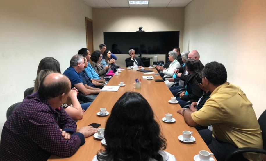 Reunião com o Desembargador Fernando Prazeres, Presidente da Comissão de Conflitos Fundiários do TJ-PR,