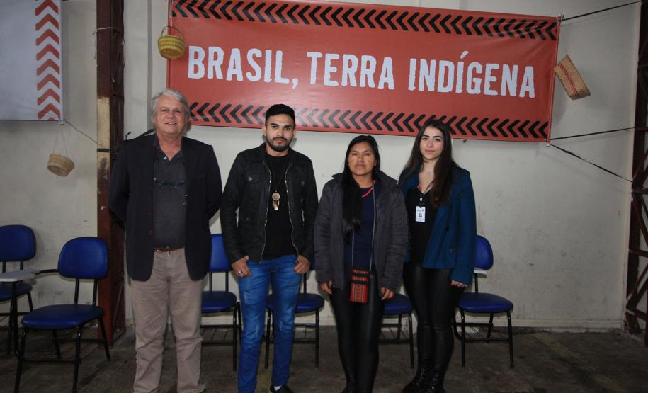 Casa de Passagem e Cultura Indígena de Curitiba.