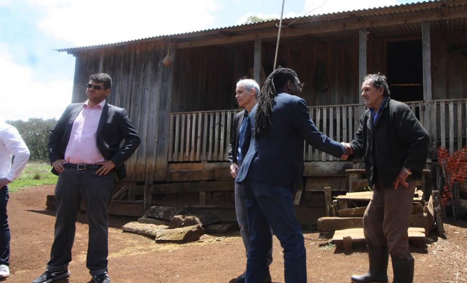 Professor Denis Denilton acompanha visita técnica do Cejusc do TJ Pr.