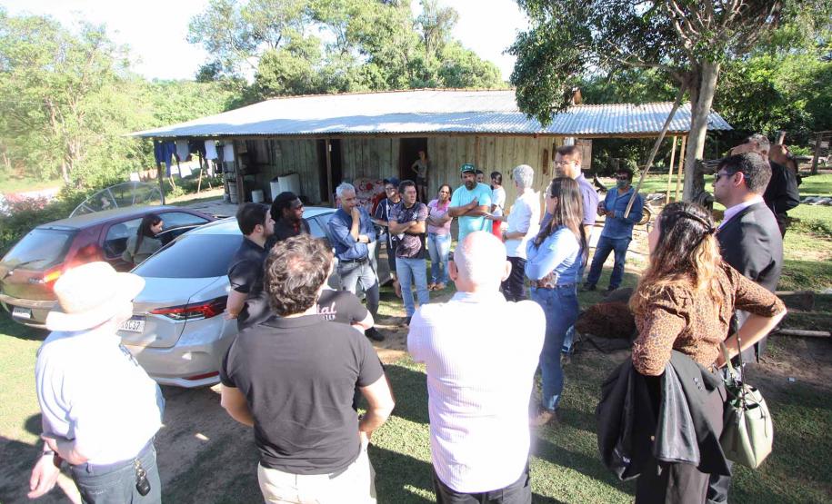 Governo do Paraná, com Paz no Campo e nas Cidades.