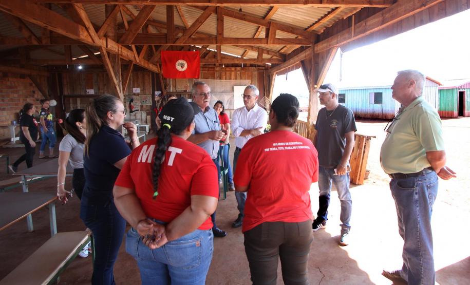 Escola Itinerante recebe a comitiva de Mediação de Conflitos do Paraná.