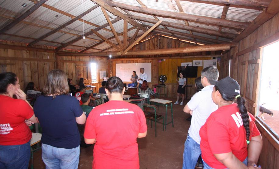 Escola Itinerante recebe a comitiva de Mediação de Conflitos do Paraná.