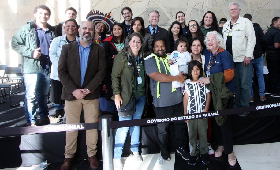 No dia do indígena o Governador sanciona a criação do Conselho Estadual dos Povos indígenas, projeto gerado da SUDIS.