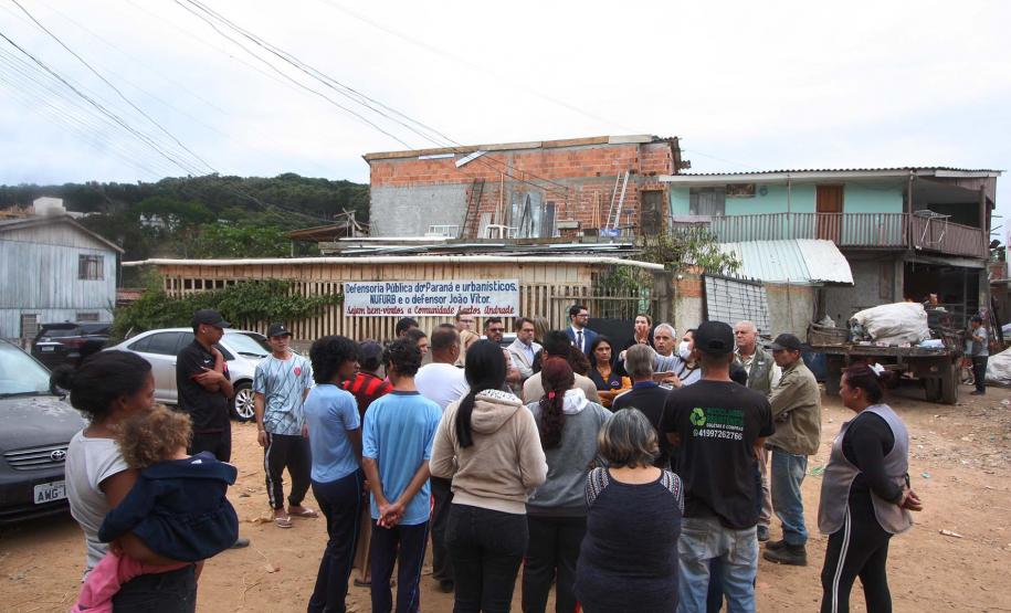 SUDIS acompanha visita técnica na ocupação Jardim Santos Andrade no Campo Comprido.