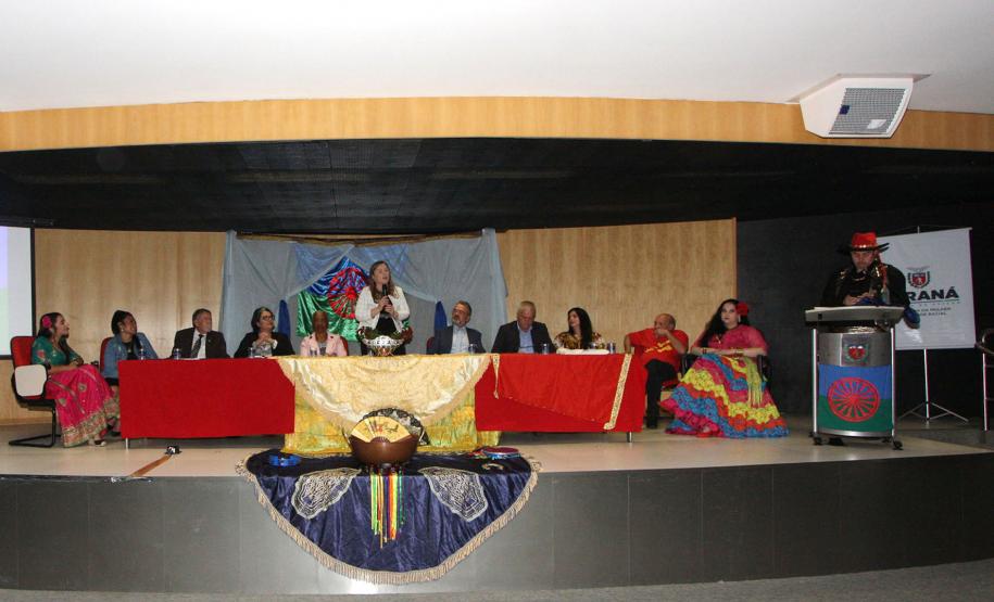SUDIS participa do I Encontro Cigano no Paraná.