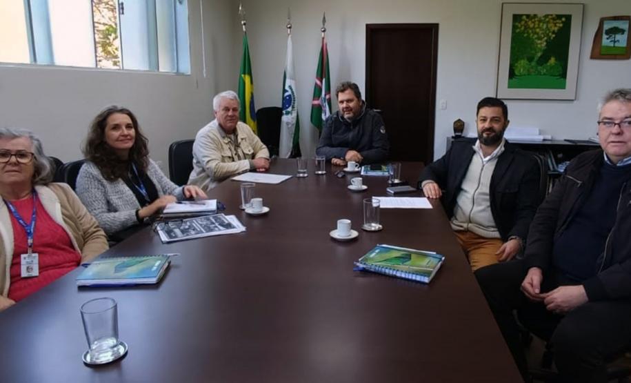 SUDIS reunisse com técnicos da SEAB.