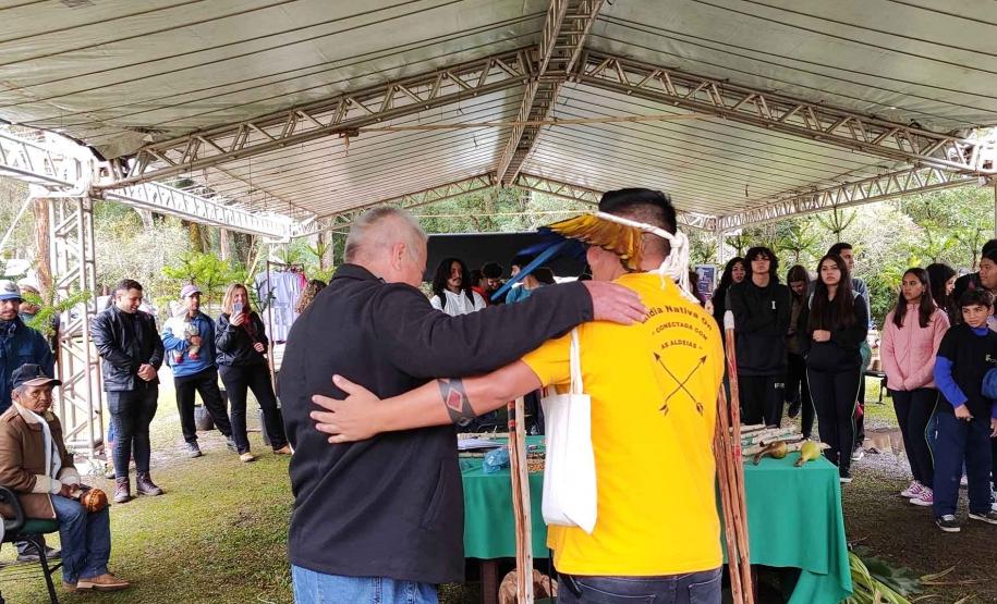 SUDIS participa de evento no Dia Internacional dos Povos Indígenas.