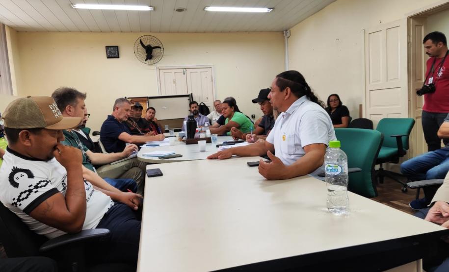 Conselho Indígena do Norte do Paraná e Lideranças se Reúnem com SEED para Buscar Melhorias nas Comunidades.