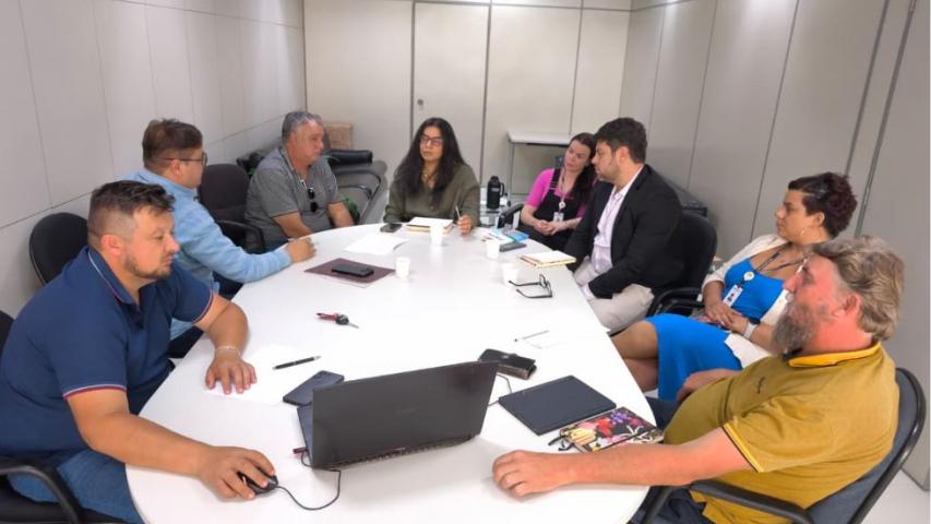 Reunião discute solução para conflito fundiário no Faxinal das Pedras, em Guarapuava