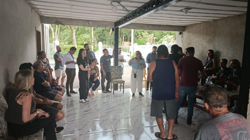 SUDIS participa de visita técnica em comunidade de São José dos Pinhais para mediação de questões fundiárias
